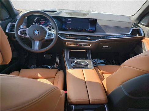 Certified 2026 BMW X7 xDrive40i w/ M Sport Package AWD/4WD image 19