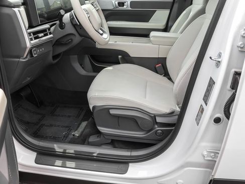 Certified 2026 Hyundai Santa Fe SE AWD/4WD image 15