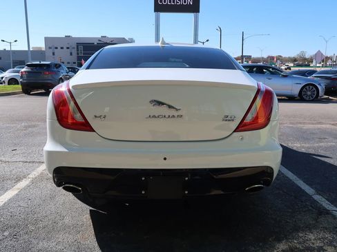 Used 2019 Jaguar XJ R-Sport image 9