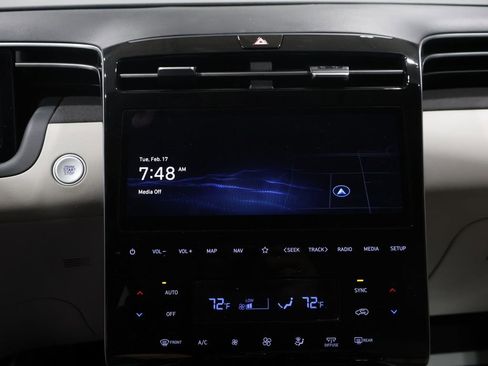 Used 2024 Hyundai Tucson Limited image 24