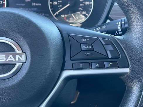 Used 2024 Nissan Altima 2.5 SV FWD image 17