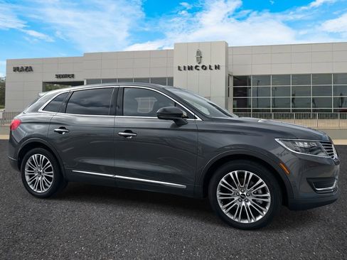 Used 2018 Lincoln MKX Reserve w/ Luxury Package image 2
