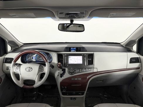 Used 2013 Toyota Sienna Limited w/ Premium Pkg AWD/4WD image 61
