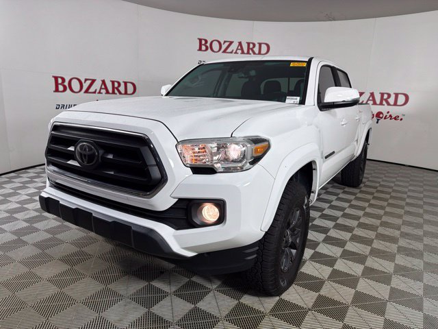Used 2022 Toyota Tacoma SR5 AWD/4WD image 4