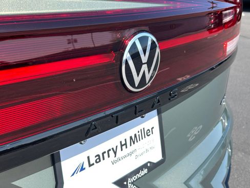 New 2026 Volkswagen Atlas Cross Sport SEL R-Line AWD/4WD image 23