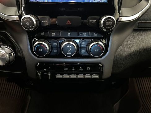 Used 2020 RAM 2500 Laramie w/ Night Edition image 12