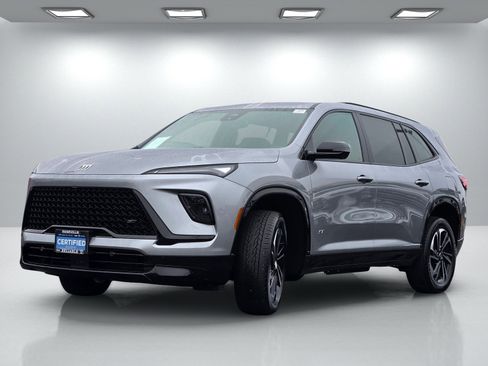 Certified 2025 Buick Enclave Sport Touring image 8