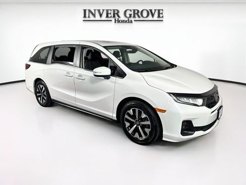 Certified 2025 Honda Odyssey EX-L image 3