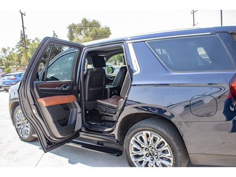 Used 2023 GMC Yukon Denali Ultimate AWD/4WD image 14