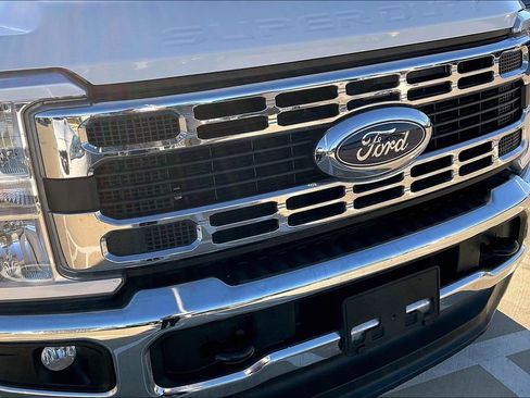 Used 2024 Ford F250 XLT w/ FX4 Off-Road Package image 37