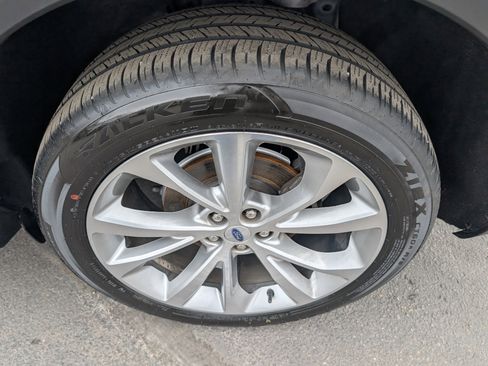 Used 2021 Ford Explorer Platinum w/ Equipment Group 601A image 10