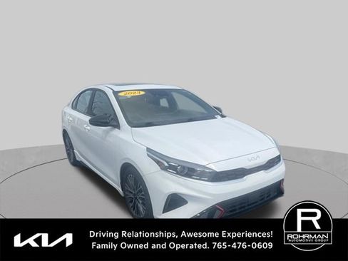 Used 2023 Kia Forte GT-Line w/ GT-Line Premium Package FWD image 3