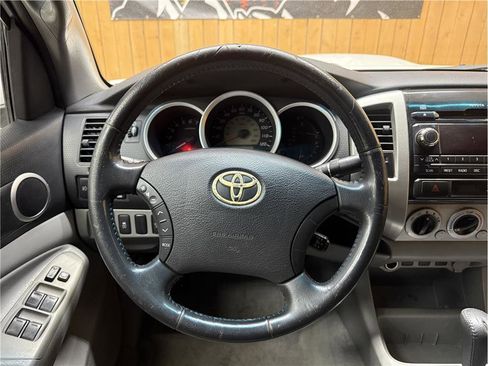 Used 2010 Toyota Tacoma PreRunner RWD image 20