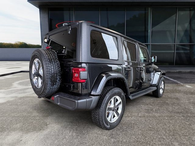 Used 2022 Jeep Wrangler Unlimited Sahara w/ LED Lighting Group AWD/4WD image 4