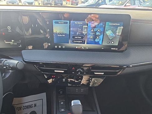 New 2026 Nissan Kicks SR image 18