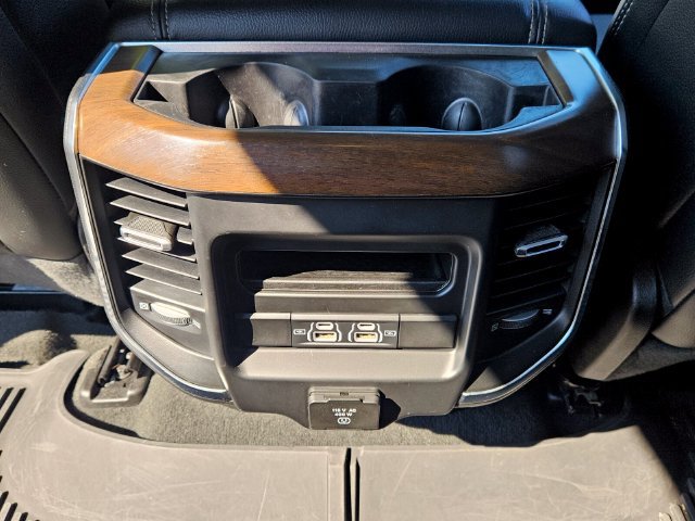 Used 2022 RAM 1500 Laramie AWD/4WD image 13