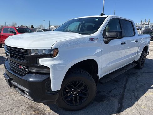 Used 2020 Chevrolet Silverado 1500 LT Trail Boss image 2