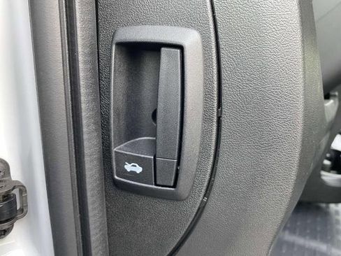 Used 2024 RAM ProMaster 2500 w/ Convenience Group image 20