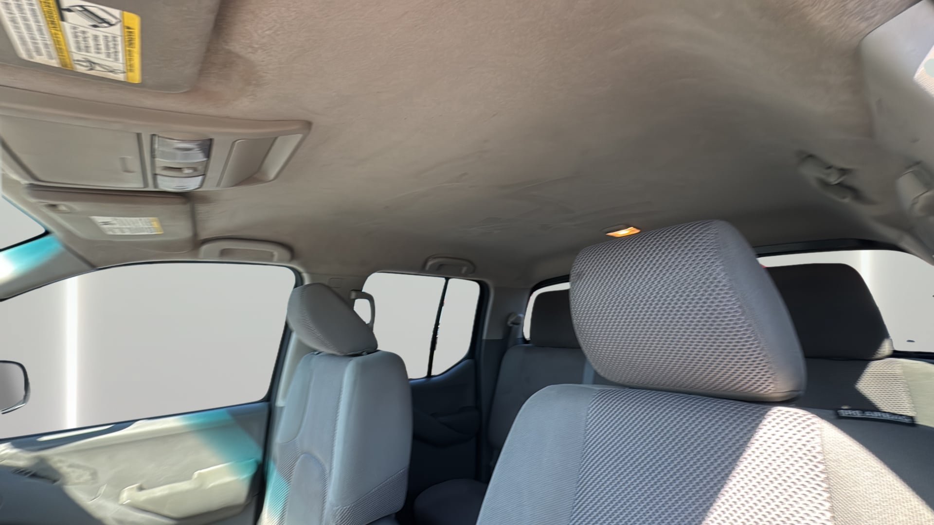 Used 2014 Nissan Frontier SV RWD image 31