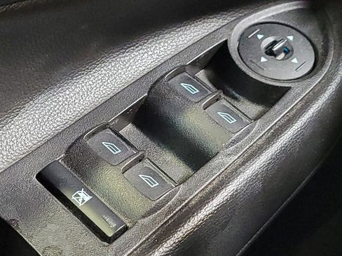 Used 2017 Ford Escape S FWD image 27