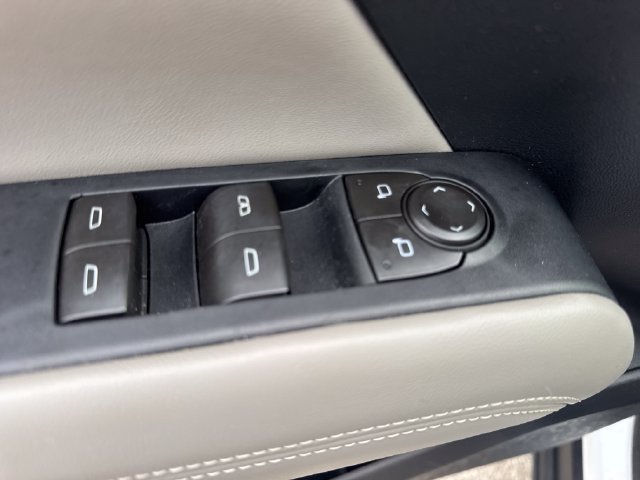Used 2026 GMC Terrain Elevation w/ Technology Package II AWD/4WD image 17