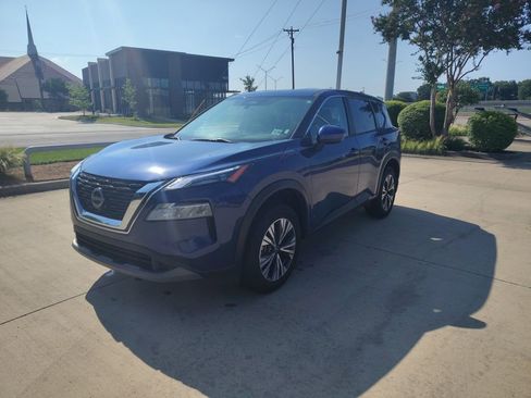 Used 2023 Nissan Rogue SV AWD/4WD image 1