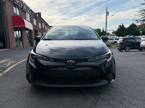 Used 2021 Toyota Corolla LE FWD image 2