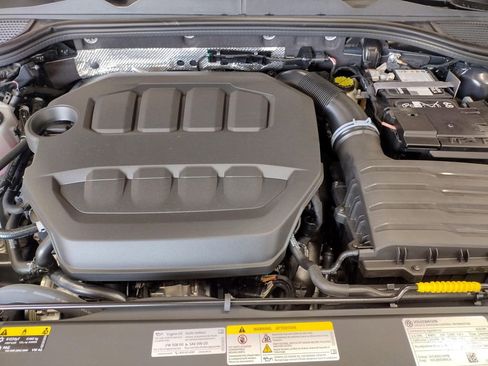 New 2025 Volkswagen GTI Autobahn image 9