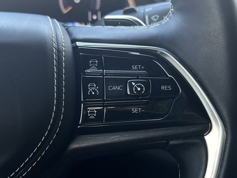 Used 2021 Jeep Grand Cherokee L Overland w/ Luxury Tech Group IV image 30