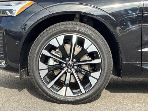 Used 2026 Volvo XC60 B5 Plus w/ Climate Package PRO AWD/4WD image 31