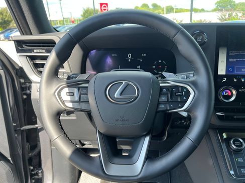 Used 2026 Lexus GX 550 w/ Cold Area Package AWD/4WD image 23
