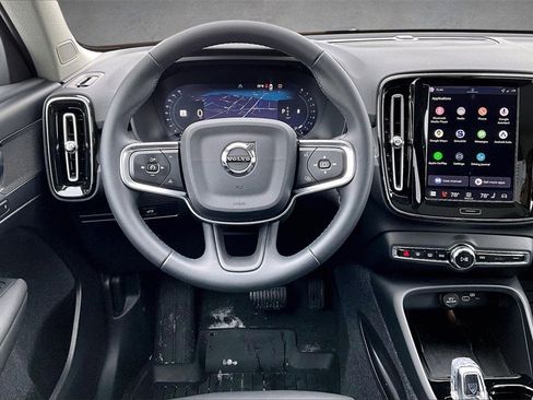 Certified 2026 Volvo XC40 B5 Plus w/ Protection Package Premier image 8