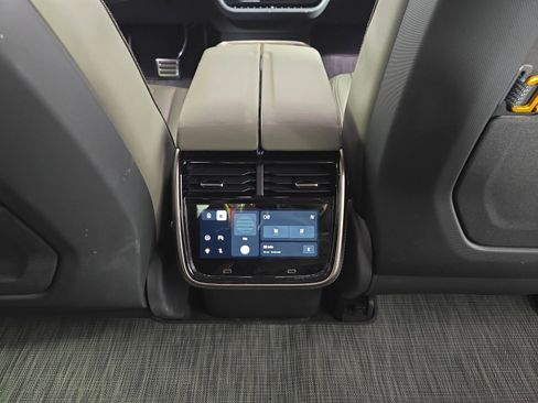 Used 2023 Rivian R1T Adventure image 28