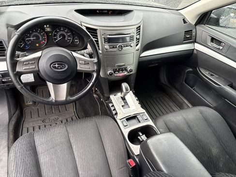Used 2010 Subaru Outback 2.5i Premium image 17