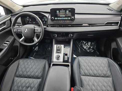 Used 2024 Mitsubishi Outlander SEL image 9