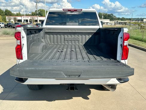 Used 2024 Chevrolet Silverado 2500 High Country w/ High Country Premium Package AWD/4WD image 24