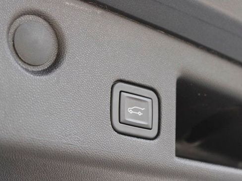 Used 2019 Chevrolet Equinox LT FWD image 6