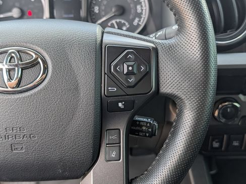 Used 2022 Toyota Tacoma TRD Pro AWD/4WD image 17