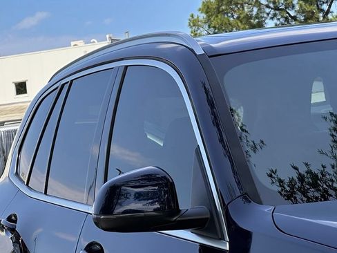 Used 2025 BMW X5 xDrive40i w/ Premium Package AWD/4WD image 3