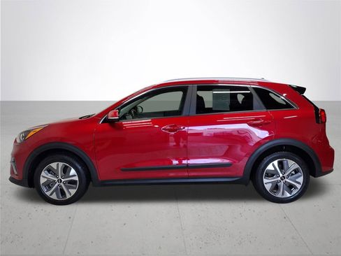Used 2022 Kia Niro EX Premium image 10