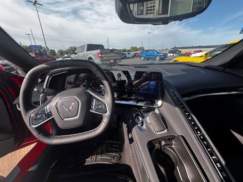 Used 2024 Chevrolet Corvette Stingray Preferred Cpe image 12