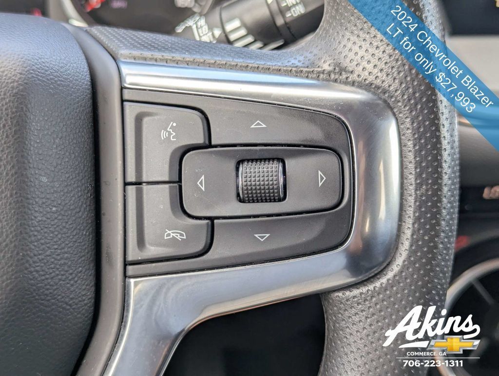 Used 2024 Chevrolet Blazer LT w/ Convenience Package FWD image 27