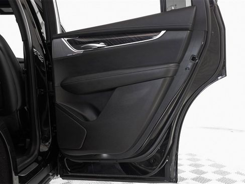 Used 2024 Cadillac XT6 Premium Luxury image 51