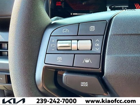 Certified 2025 Kia K4 LXS image 32