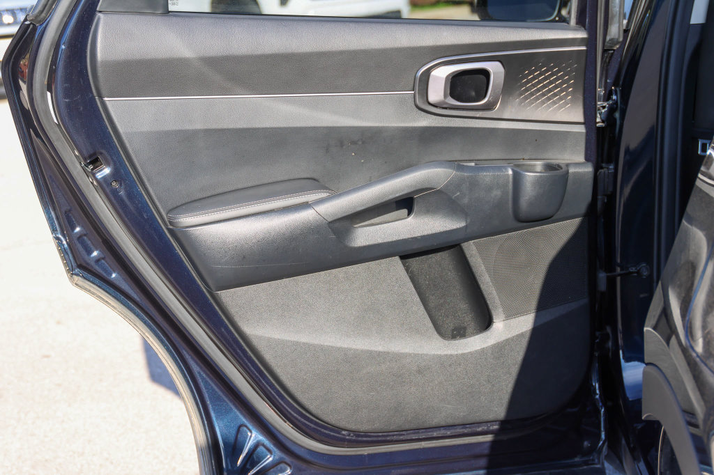 Used 2023 Kia Sorento EX FWD image 12