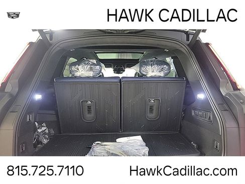New 2026 Cadillac Vistiq Premium Luxury w/ LPO, Floor Liner Package AWD/4WD image 21