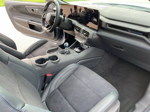 Used 2025 Ford Mustang Dark Horse RWD image 12