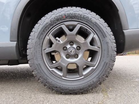 New 2025 Honda Pilot TrailSport image 9