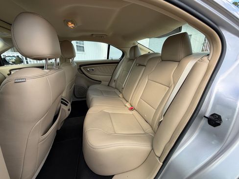 Used 2013 Ford Taurus Limited image 11