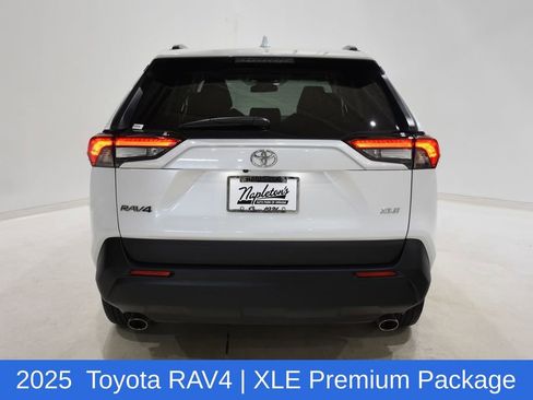 Certified 2025 Toyota RAV4 XLE Premium image 5